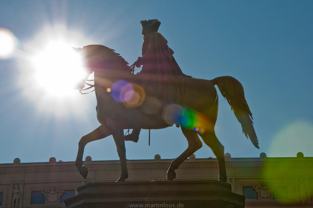 sehenswürdigkeiten-berlin-reiterdenkmal-unter-den-linden-26