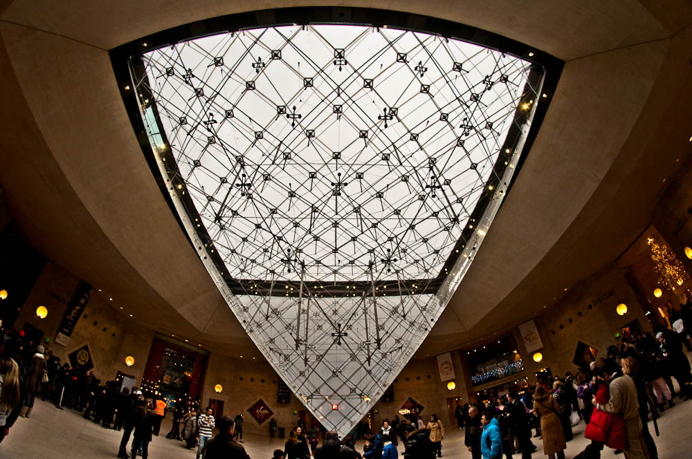 louvre-glaspyramide